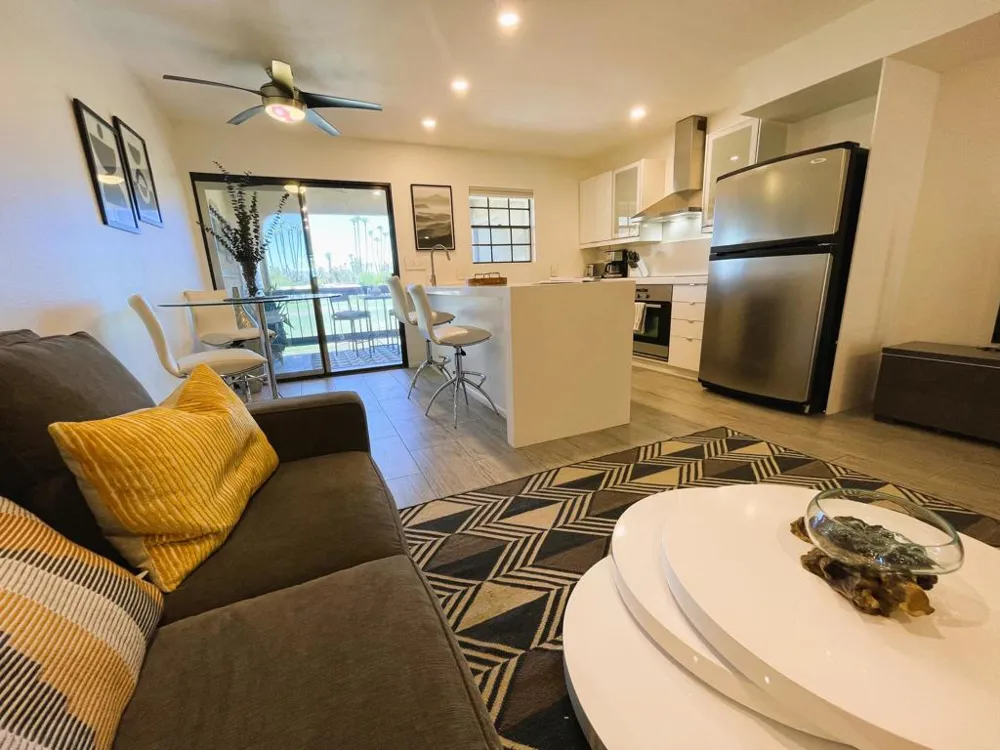 5300 E Waverly Drive #K14 Palm Springs, CA 92264