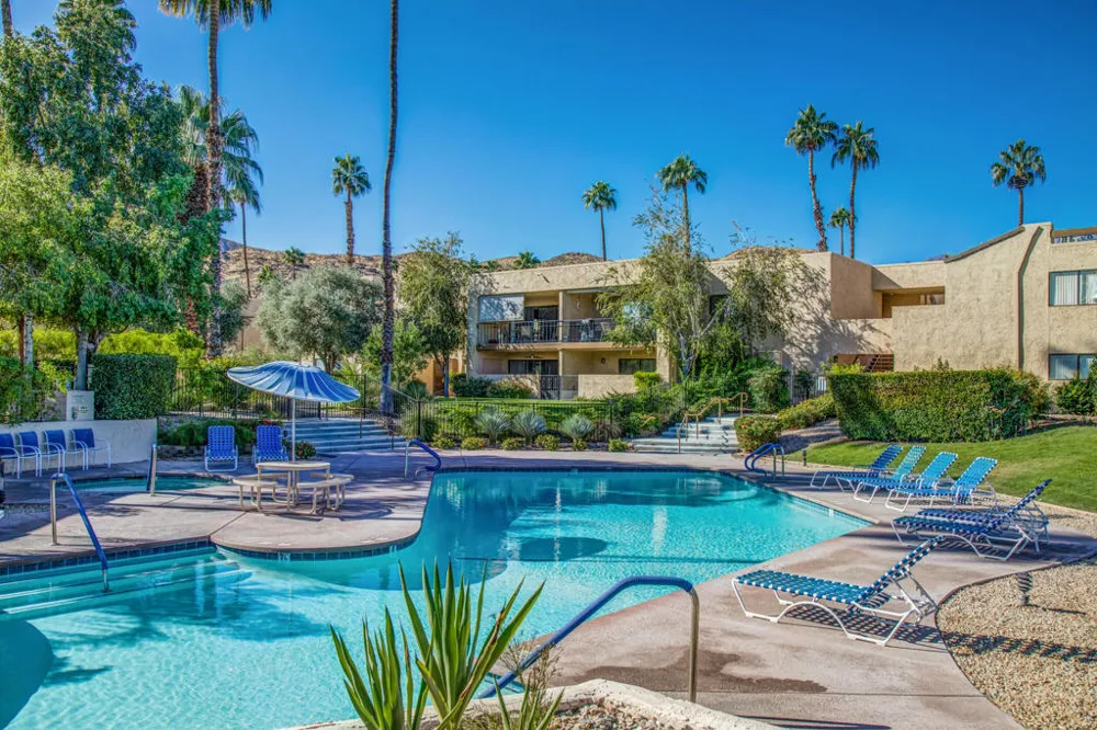 5300 E Waverly Drive #K14 Palm Springs, CA 92264