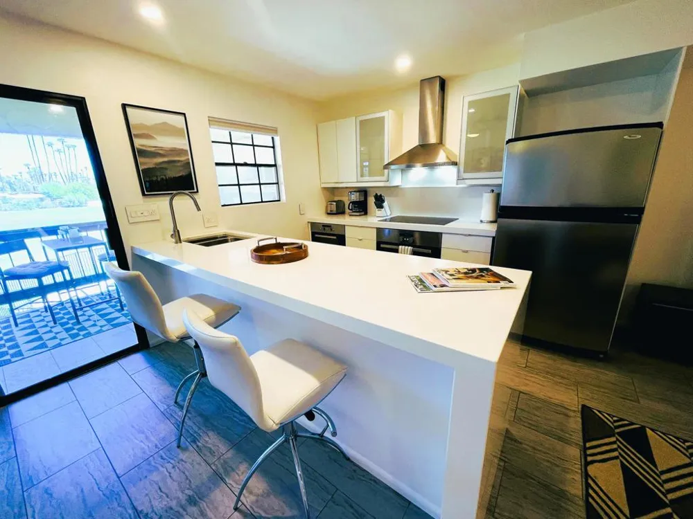 5300 E Waverly Drive #K14 Palm Springs, CA 92264