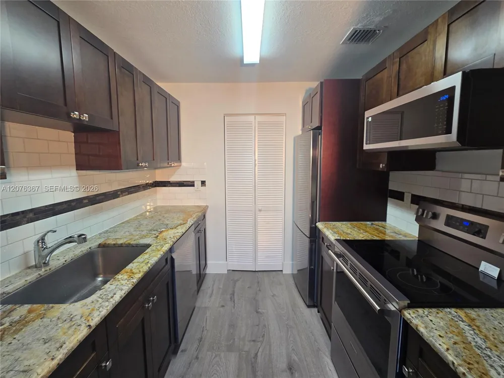 500 NE 2nd St #417 Dania Beach, FL 33004