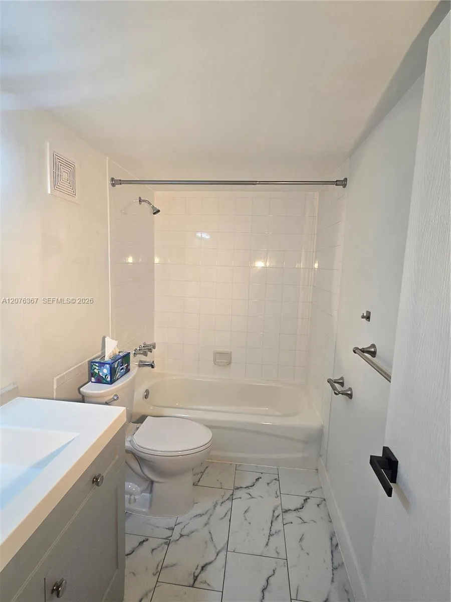 500 NE 2nd St #417 Dania Beach, FL 33004