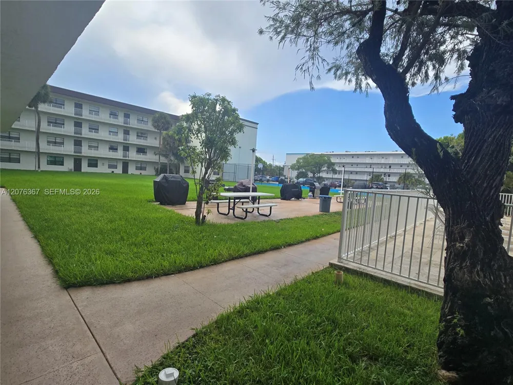 500 NE 2nd St #417 Dania Beach, FL 33004