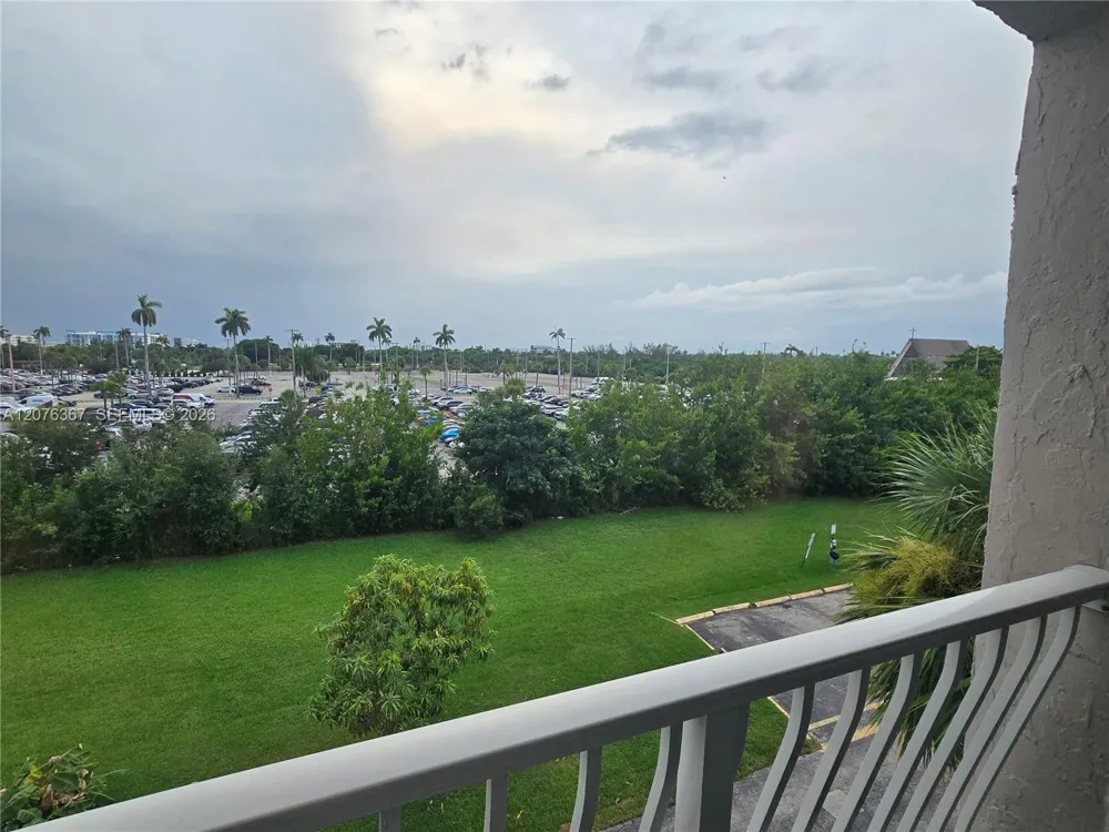 500 NE 2nd St #417 Dania Beach, FL 33004
