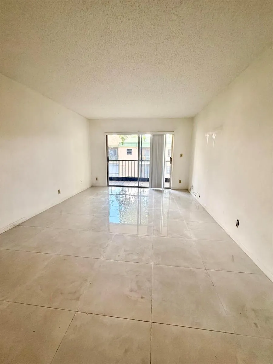 4159 NW 90th Avenue #204 Coral Springs, FL 33065