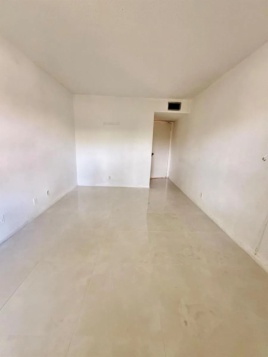 4159 NW 90th Avenue #204 Coral Springs, FL 33065