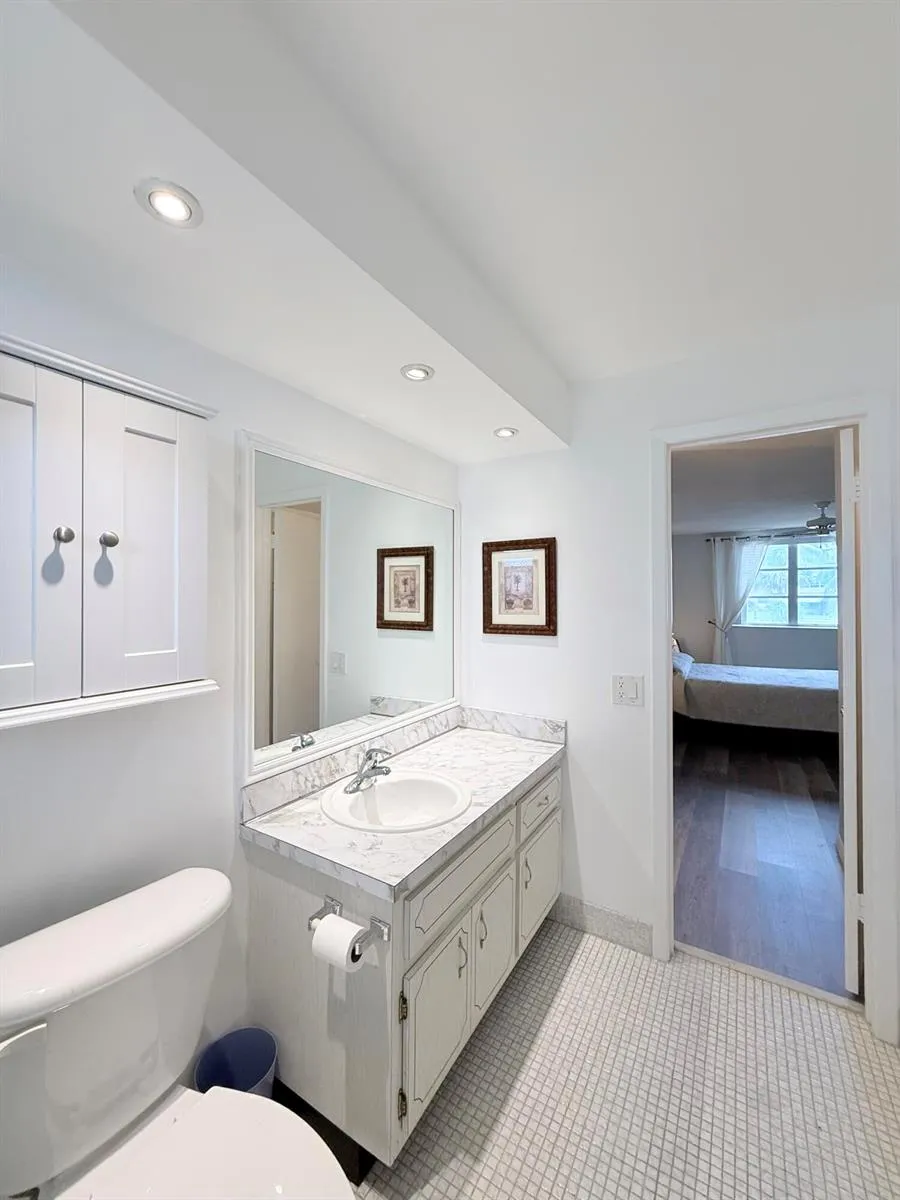 2800 NW 47th Terrace #106B Lauderdale Lakes, FL 33313