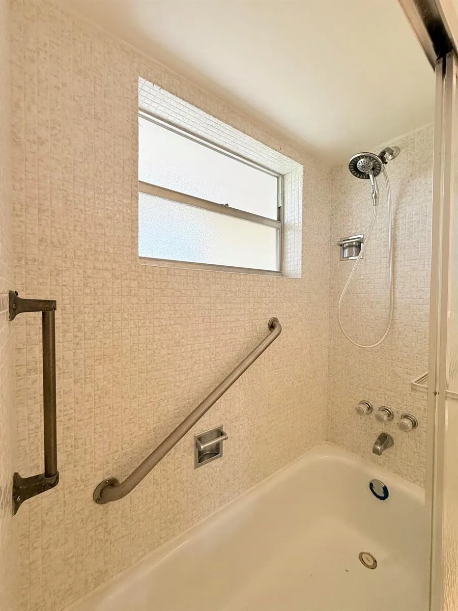 2800 NW 47th Terrace #106B Lauderdale Lakes, FL 33313