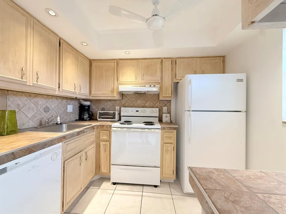 2800 NW 47th Terrace #106B Lauderdale Lakes, FL 33313