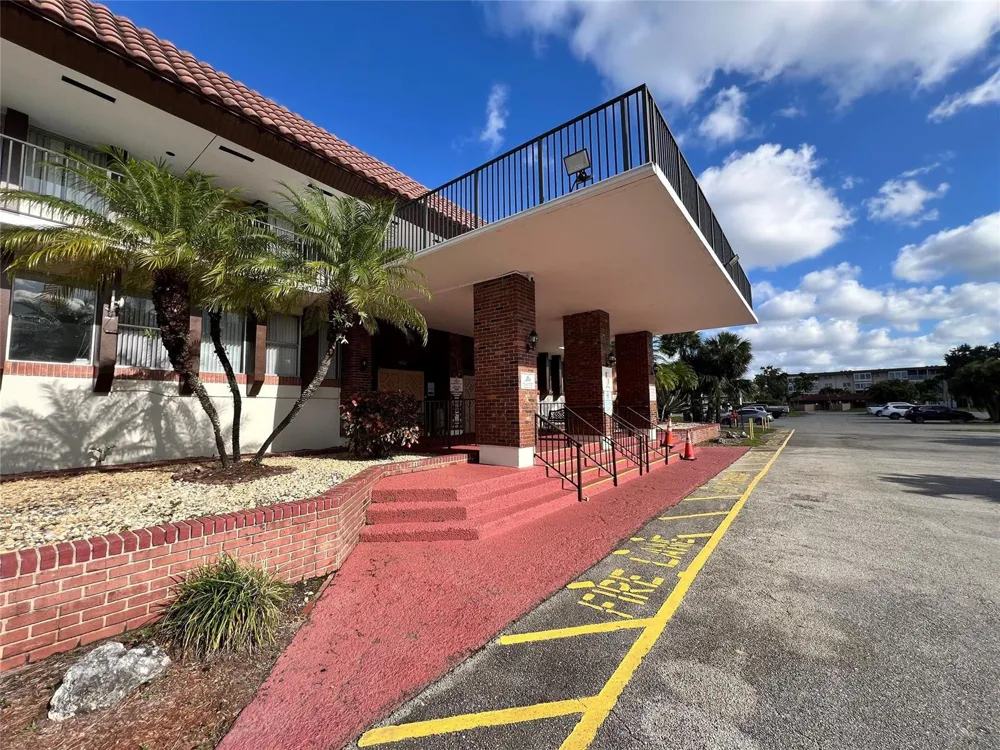 2800 NW 47th Terrace #106B Lauderdale Lakes, FL 33313