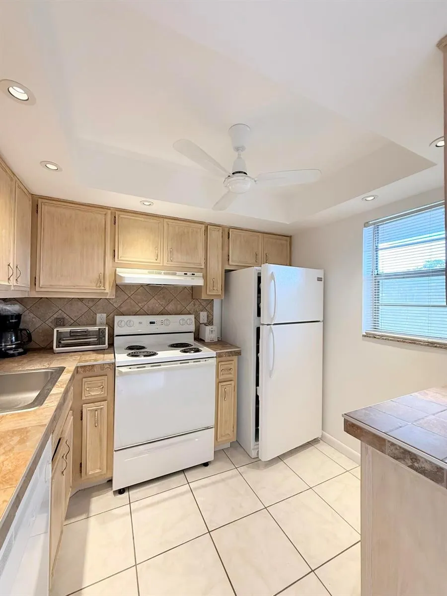 2800 NW 47th Terrace #106B Lauderdale Lakes, FL 33313