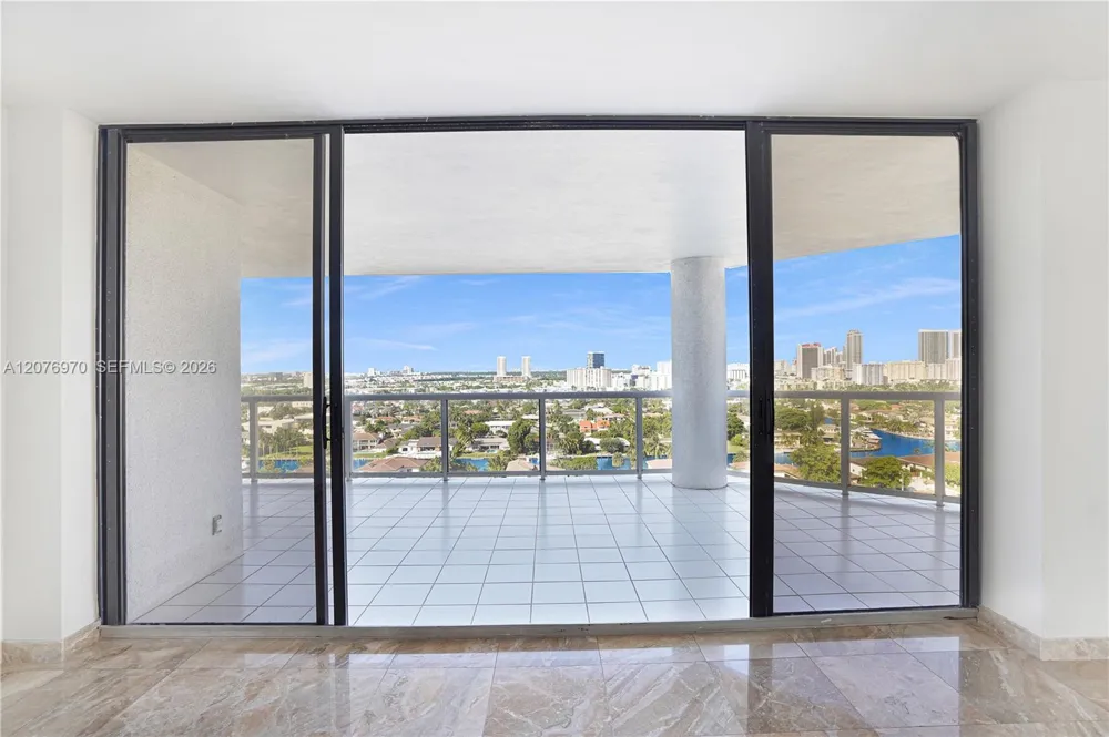 3600 Yacht Club Dr #1602 Aventura, FL 33180