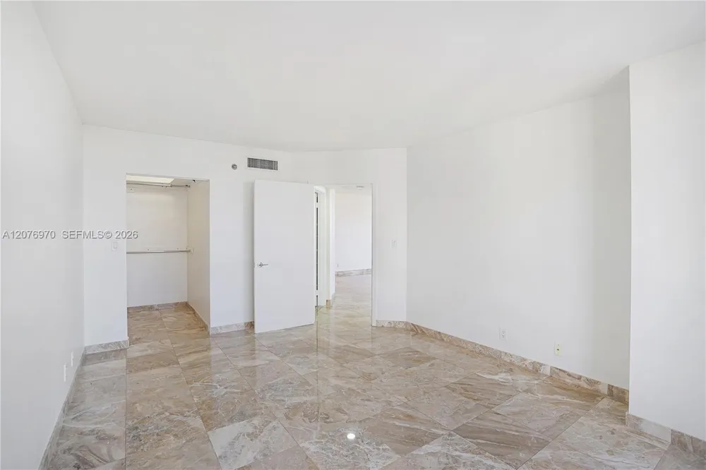 3600 Yacht Club Dr #1602 Aventura, FL 33180