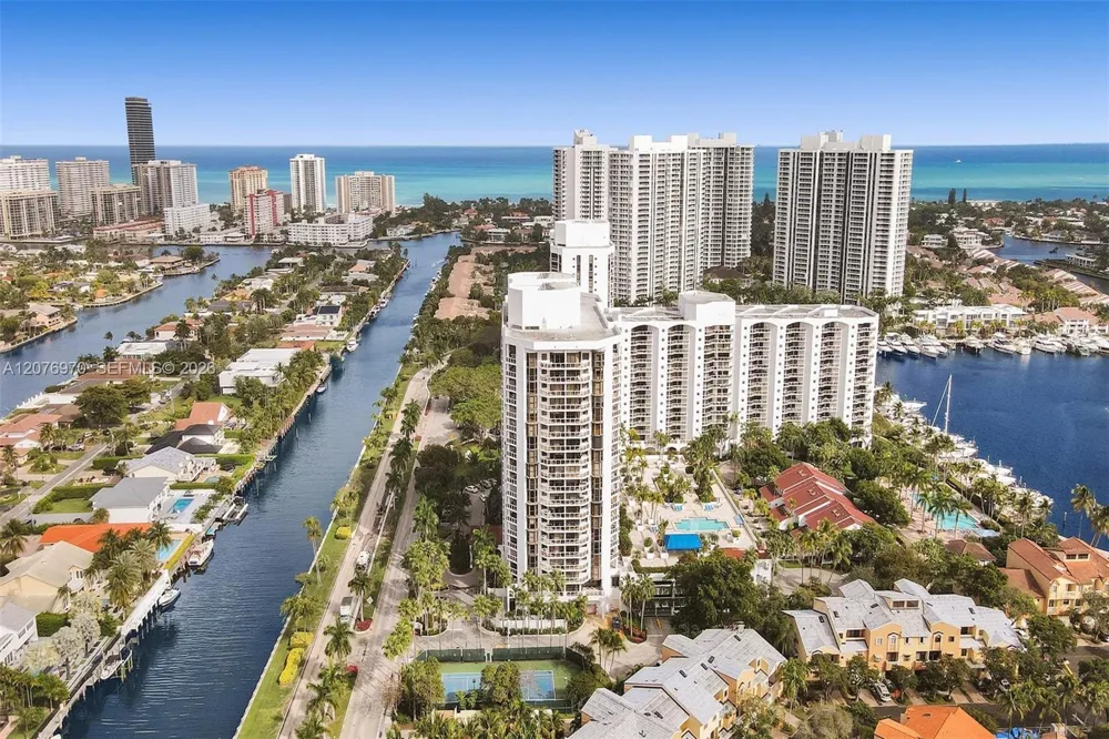 3600 Yacht Club Dr #1602 Aventura, FL 33180