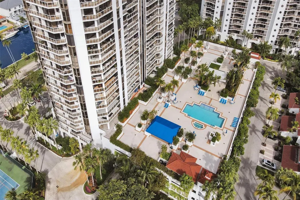 3600 Yacht Club Dr #1602 Aventura, FL 33180