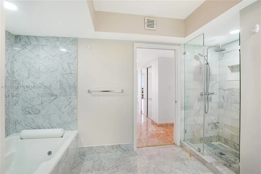 3600 Yacht Club Dr #1602 Aventura, FL 33180