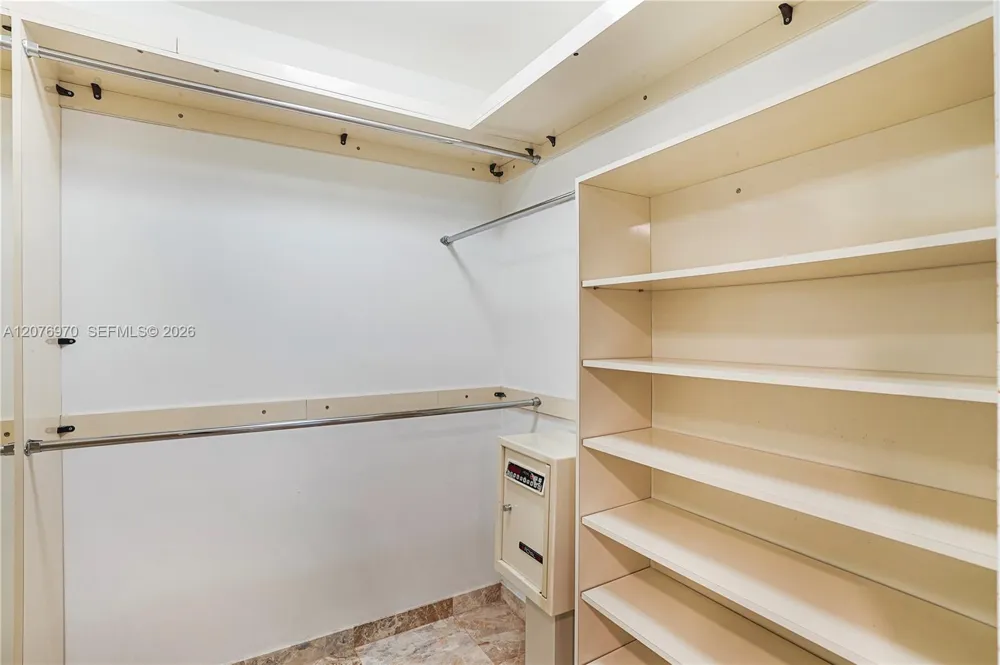 3600 Yacht Club Dr #1602 Aventura, FL 33180