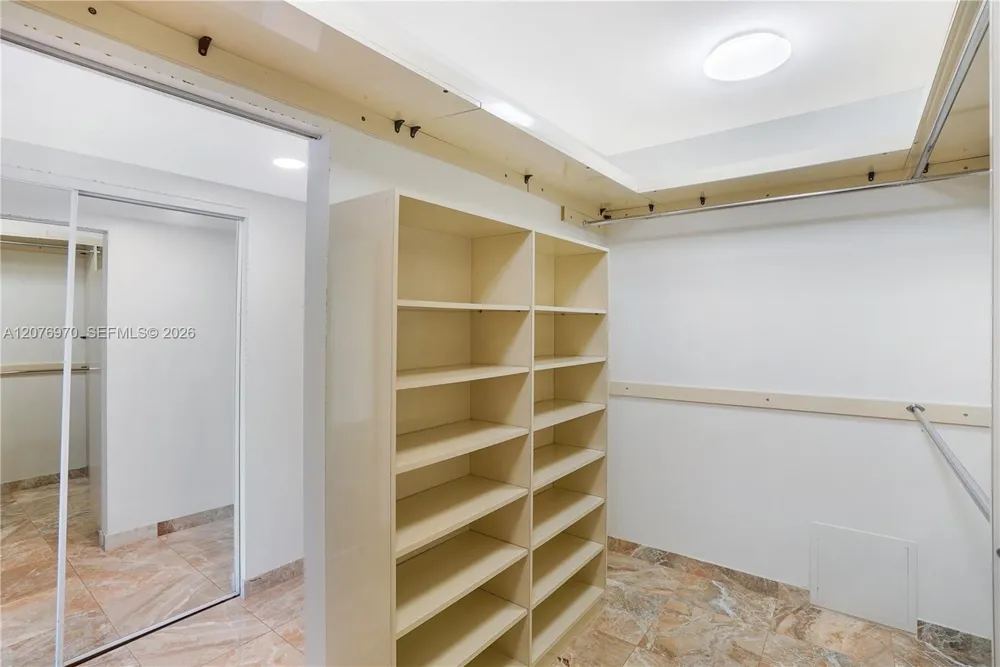 3600 Yacht Club Dr #1602 Aventura, FL 33180