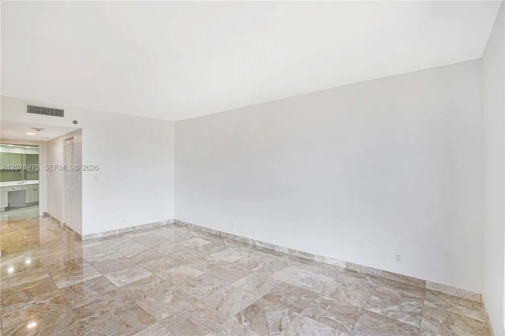 3600 Yacht Club Dr #1602 Aventura, FL 33180