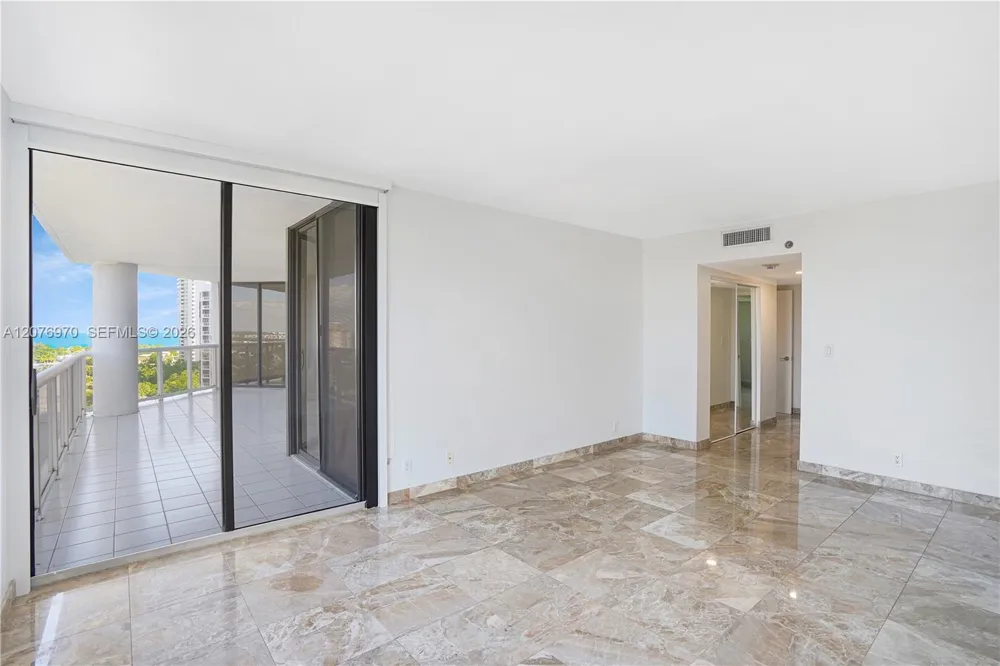 3600 Yacht Club Dr #1602 Aventura, FL 33180