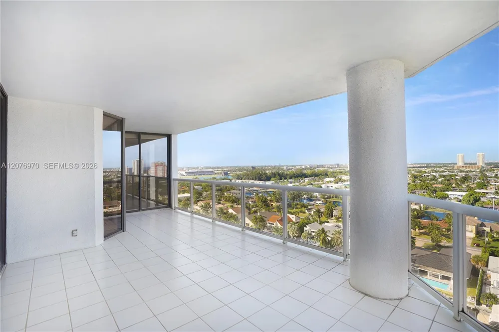 3600 Yacht Club Dr #1602 Aventura, FL 33180