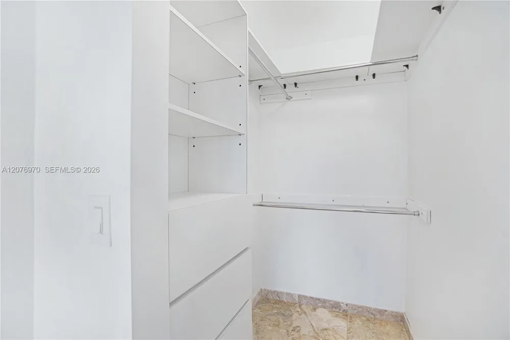 3600 Yacht Club Dr #1602 Aventura, FL 33180