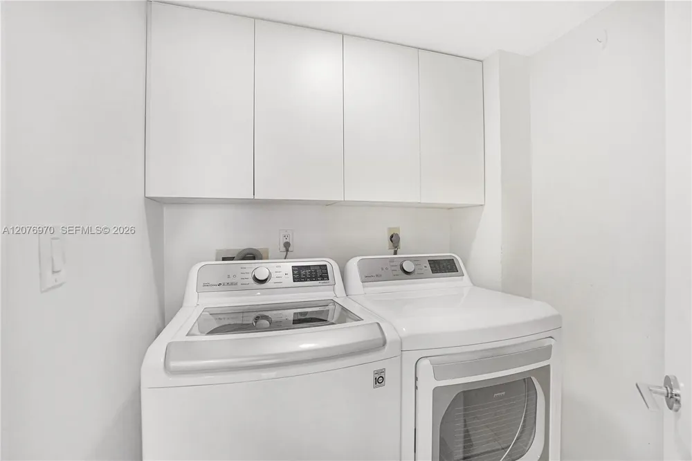 3600 Yacht Club Dr #1602 Aventura, FL 33180