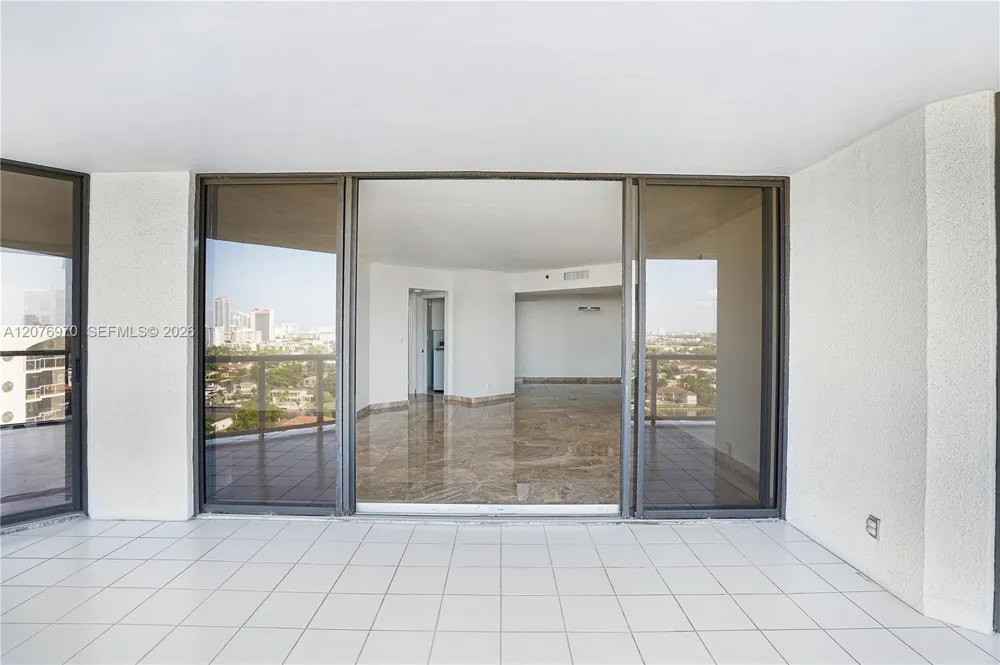 3600 Yacht Club Dr #1602 Aventura, FL 33180