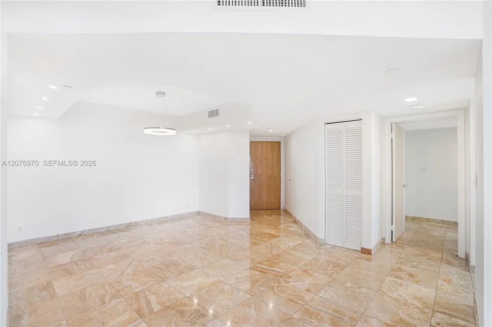 3600 Yacht Club Dr #1602 Aventura, FL 33180