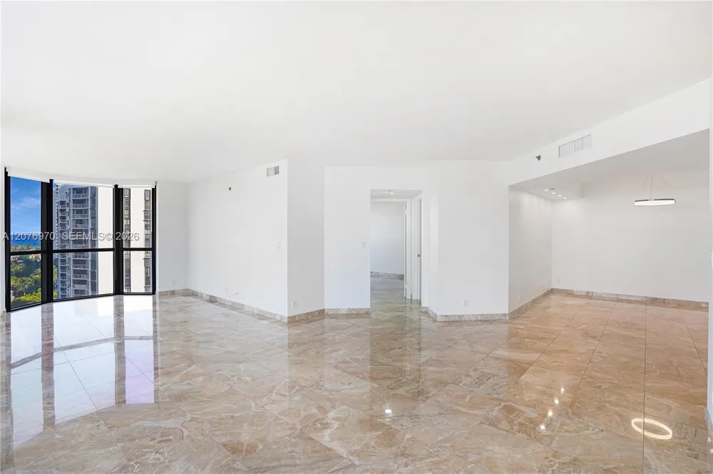 3600 Yacht Club Dr #1602 Aventura, FL 33180