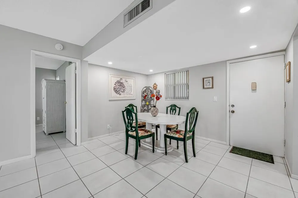 752 LORI DRIVE #217 Palm Springs, FL 33461