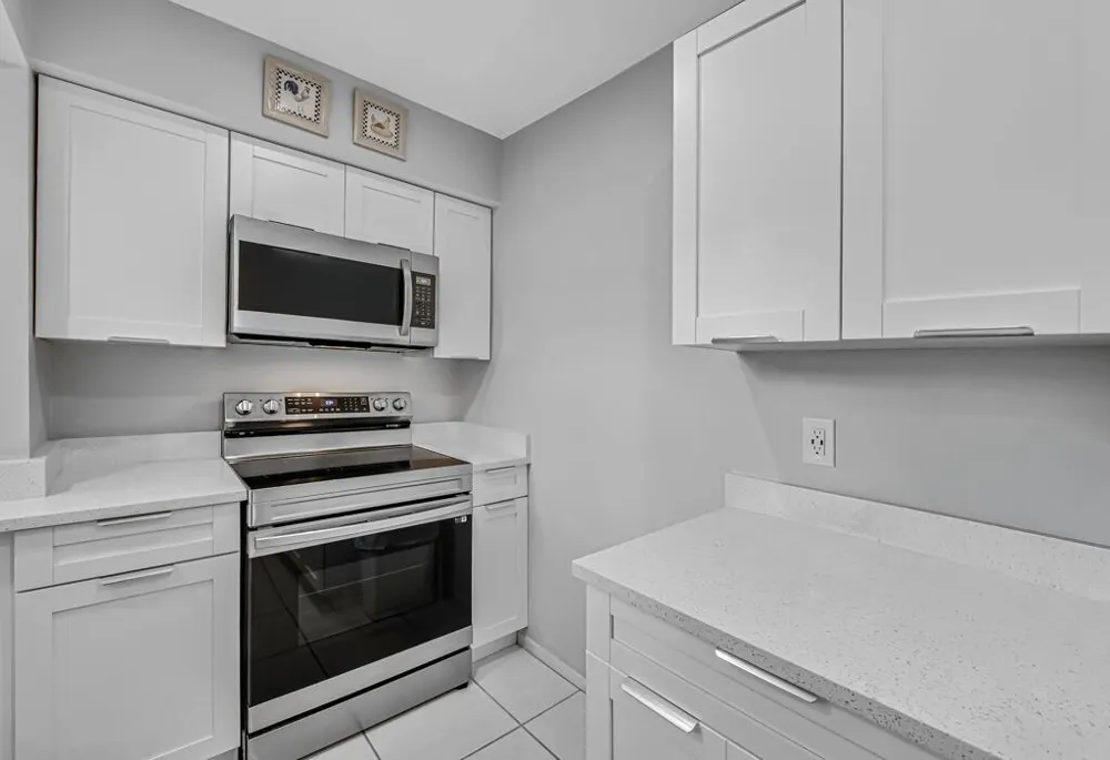 752 LORI DRIVE #217 Palm Springs, FL 33461