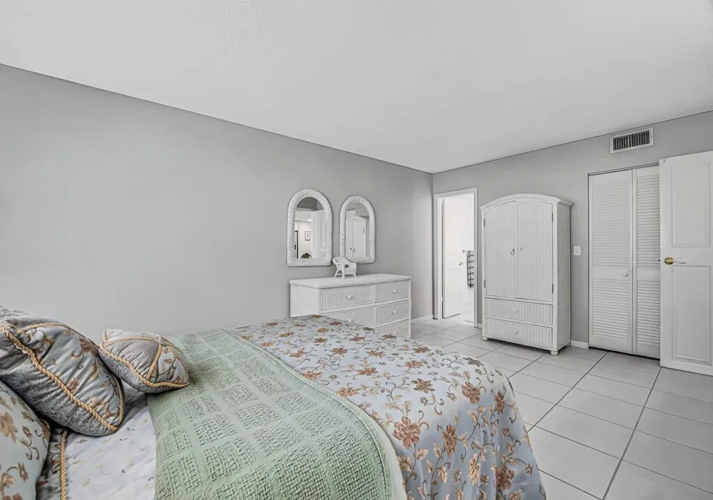752 LORI DRIVE #217 Palm Springs, FL 33461