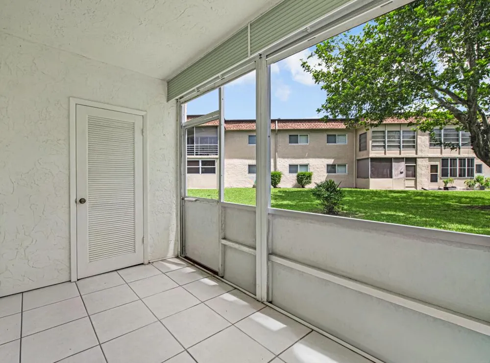 752 LORI DRIVE #217 Palm Springs, FL 33461