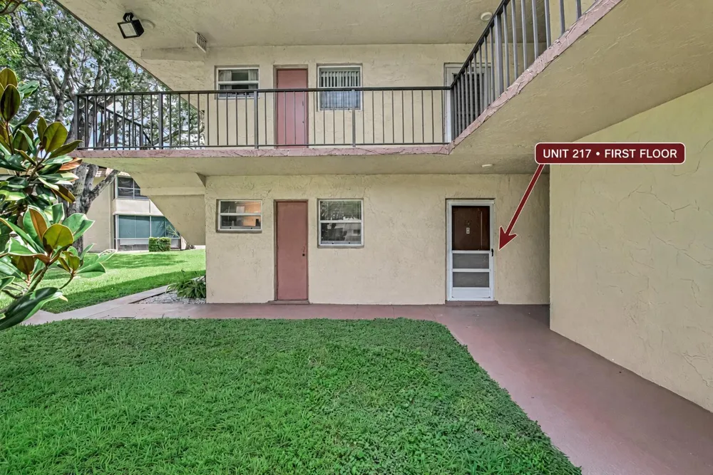 752 LORI DRIVE #217 Palm Springs, FL 33461