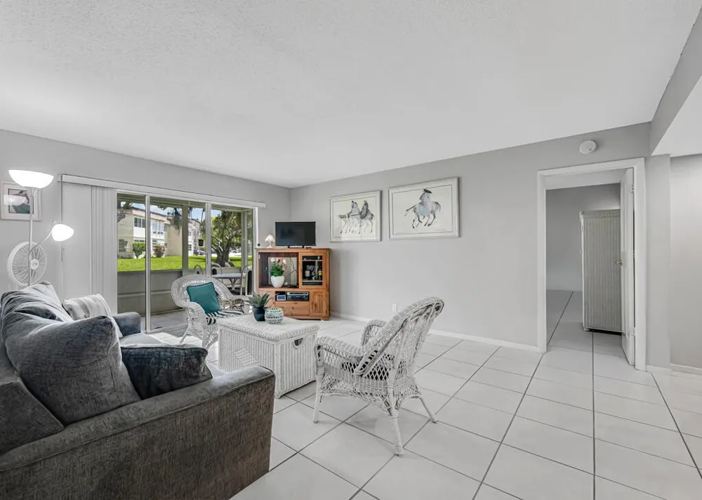 752 LORI DRIVE #217 Palm Springs, FL 33461