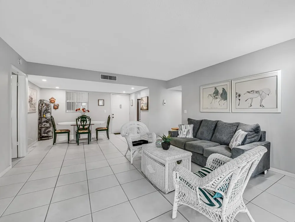 752 LORI DRIVE #217 Palm Springs, FL 33461