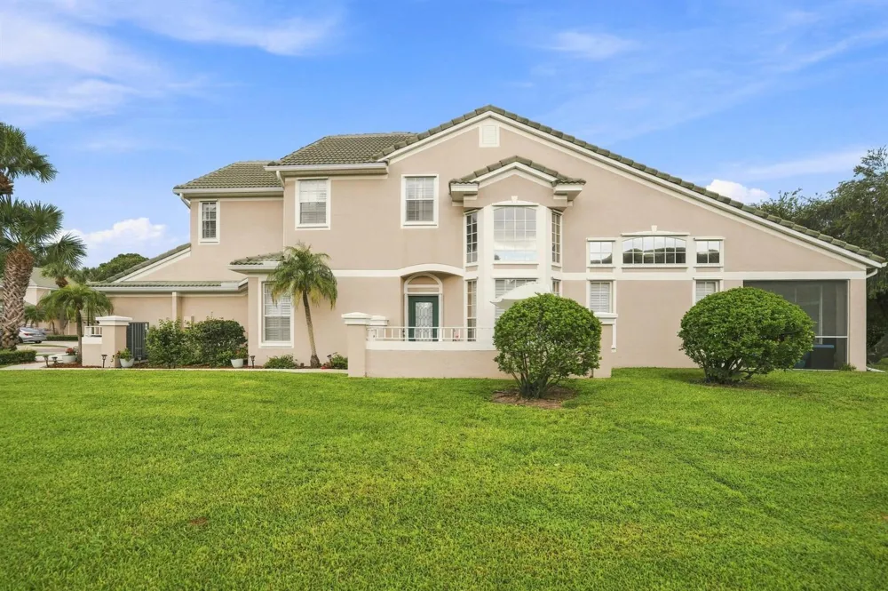 1686 SW Harbour Isles Circle Port St. Lucie, FL 34986