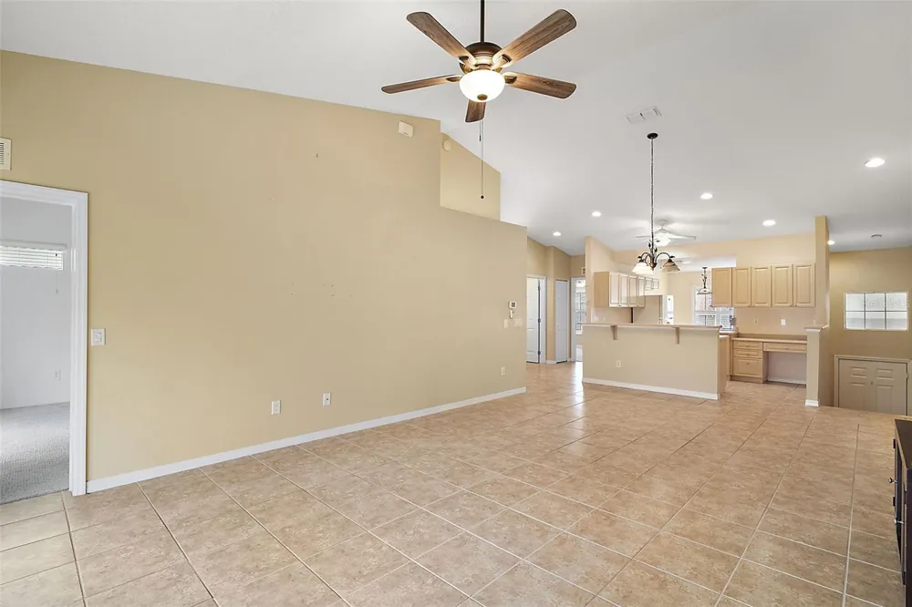 5368 COMPASS POINT #202 Oxford, FL 34484