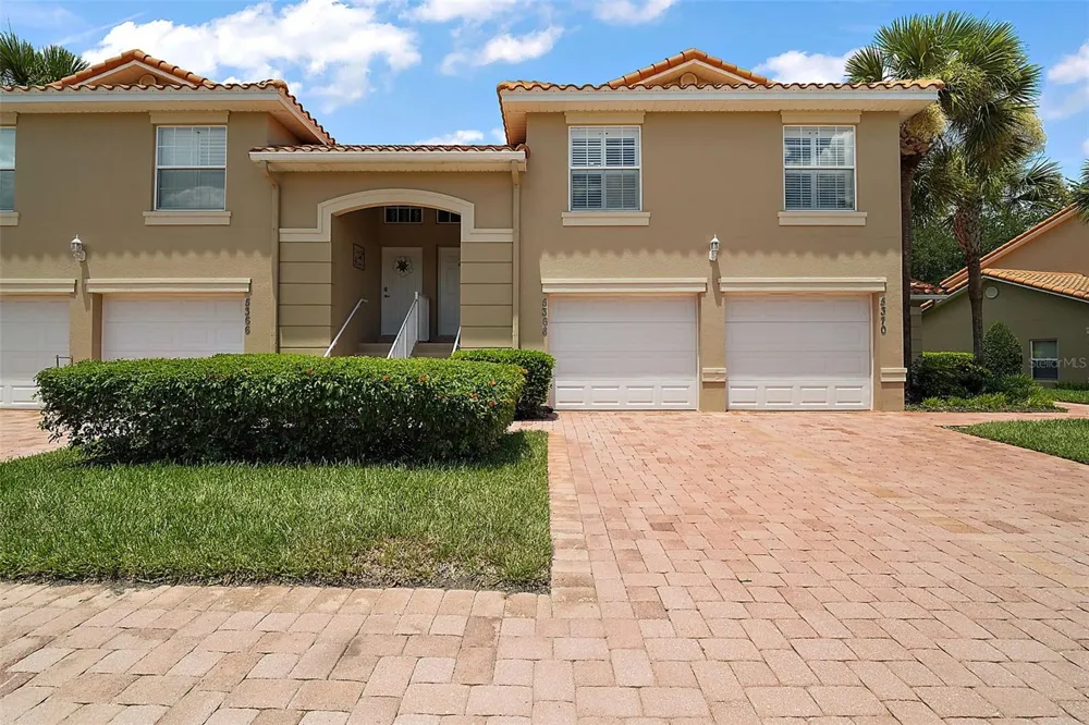 5368 COMPASS POINT #202 Oxford, FL 34484