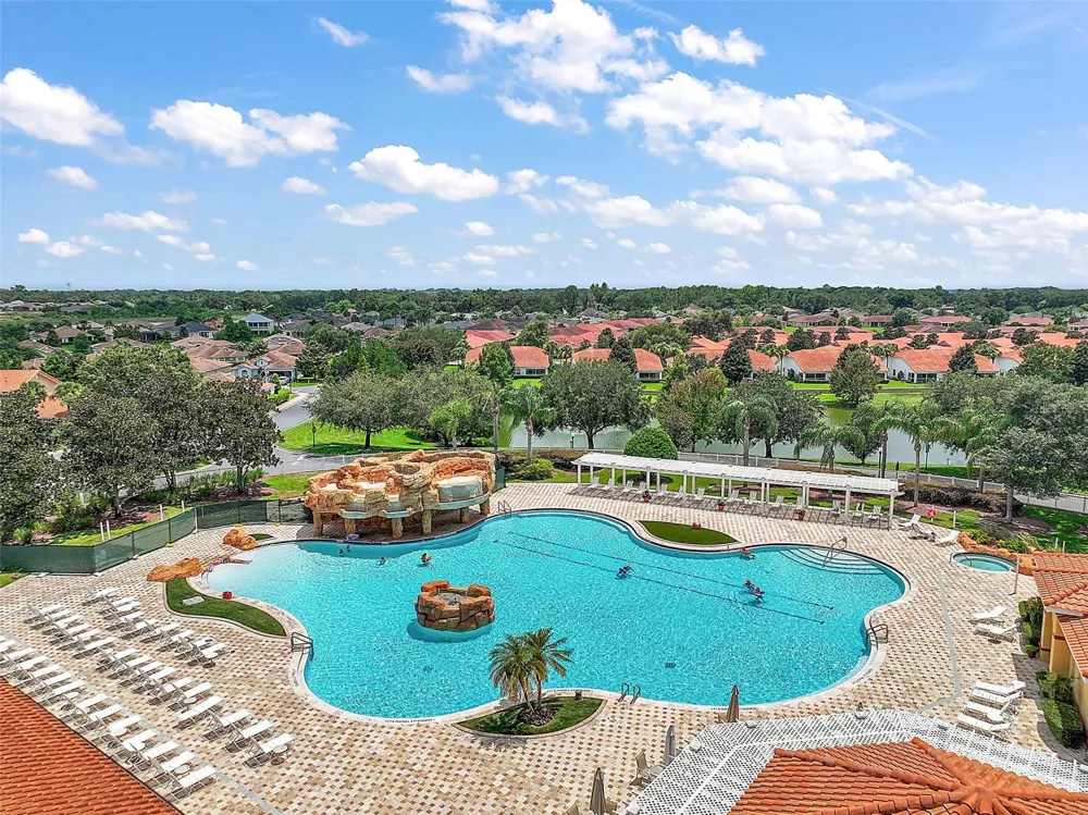 5368 COMPASS POINT #202 Oxford, FL 34484