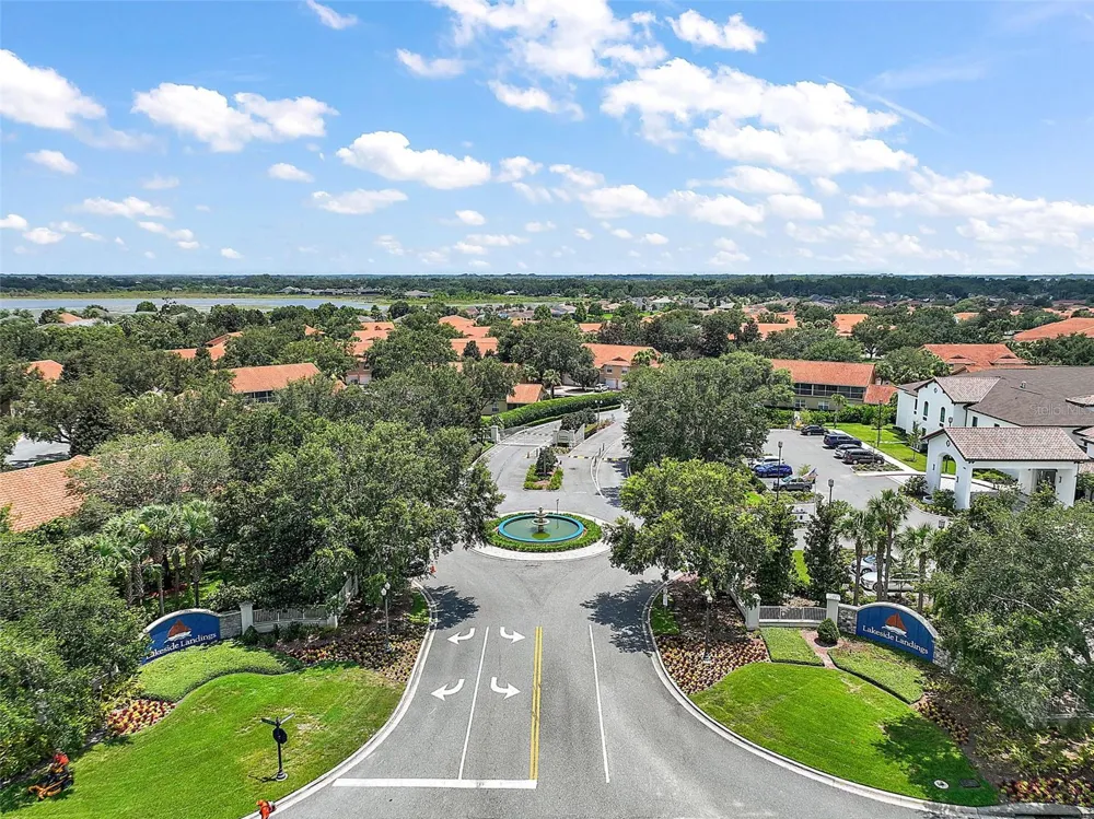 5368 COMPASS POINT #202 Oxford, FL 34484
