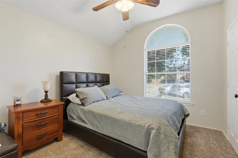 2704 Oak Creek Mesquite, TX 75181