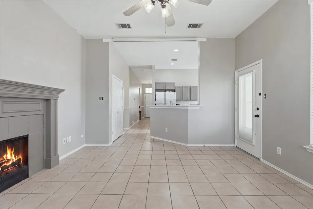 2704 Oak Creek Mesquite, TX 75181
