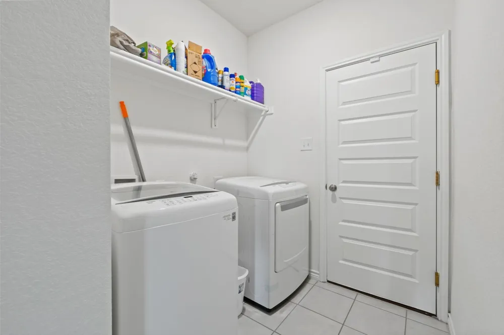 925 West Drive Aubrey, TX 76227