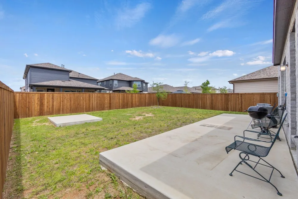 925 West Drive Aubrey, TX 76227