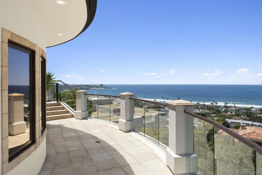 2516 Ruette Nicole La Jolla, CA 92037