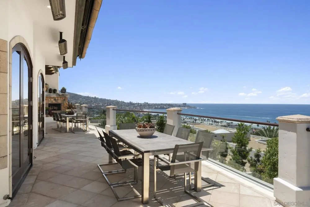 2516 Ruette Nicole La Jolla, CA 92037