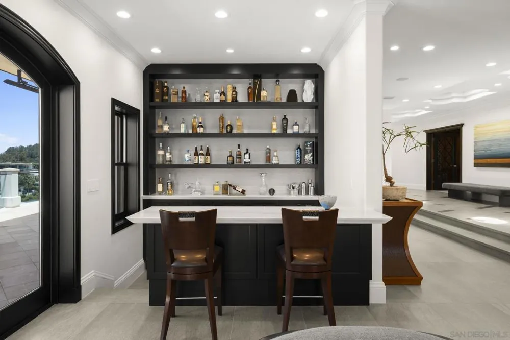 2516 Ruette Nicole La Jolla, CA 92037