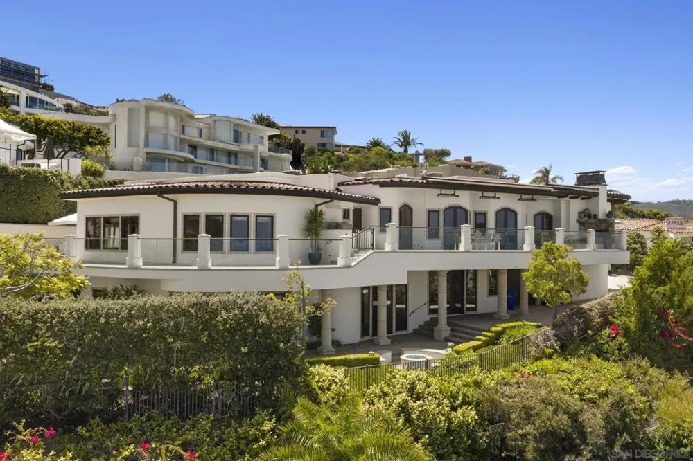 2516 Ruette Nicole La Jolla, CA 92037