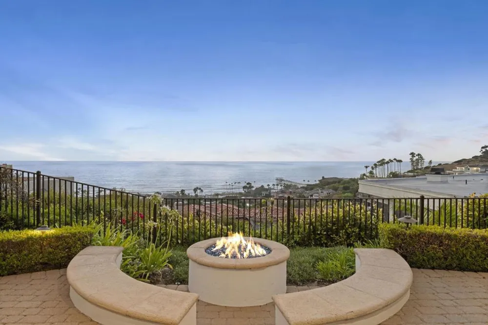 2516 Ruette Nicole La Jolla, CA 92037